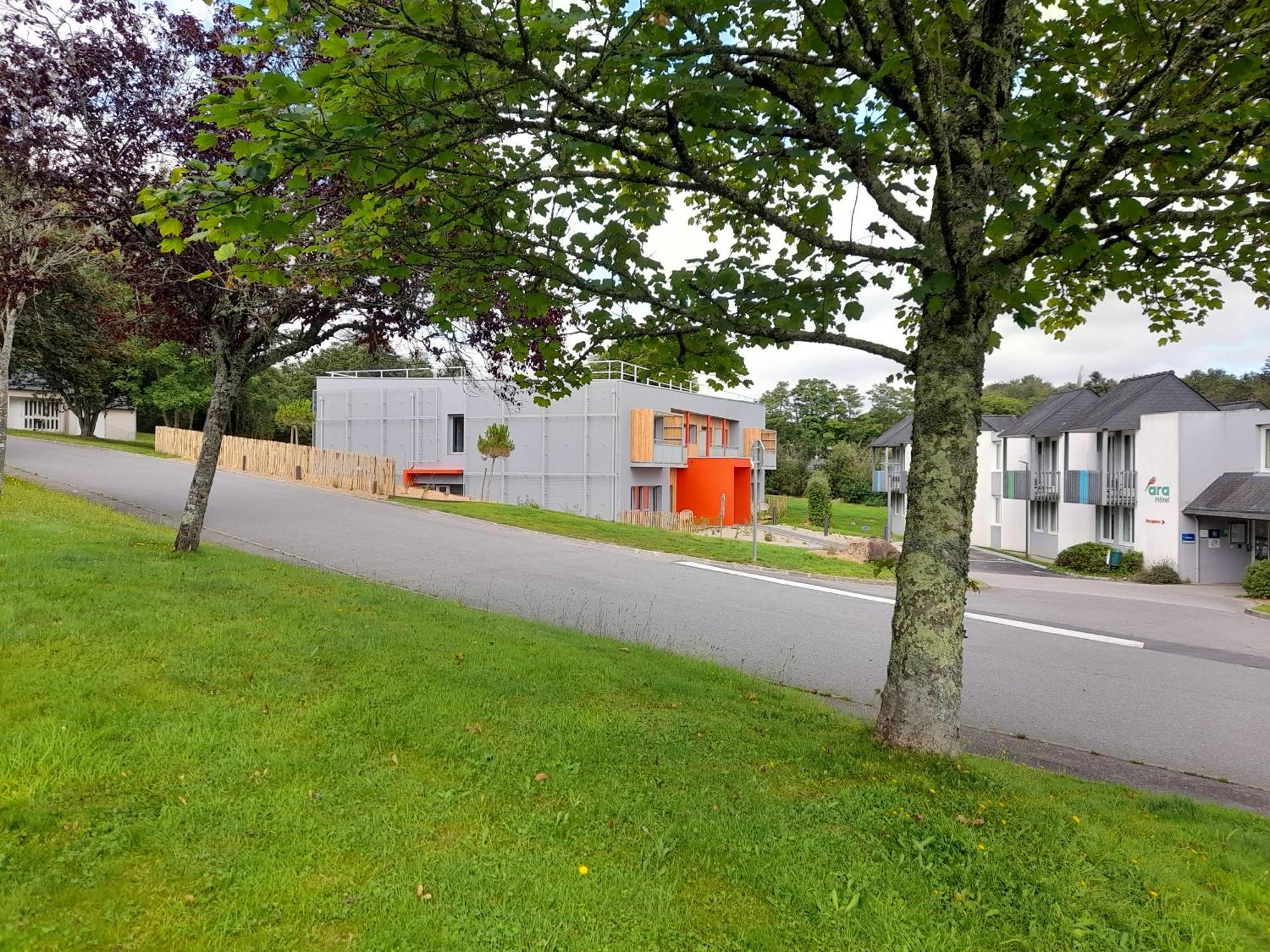 The Originals City, Ara Hotel, Landerneau Bagian luar foto